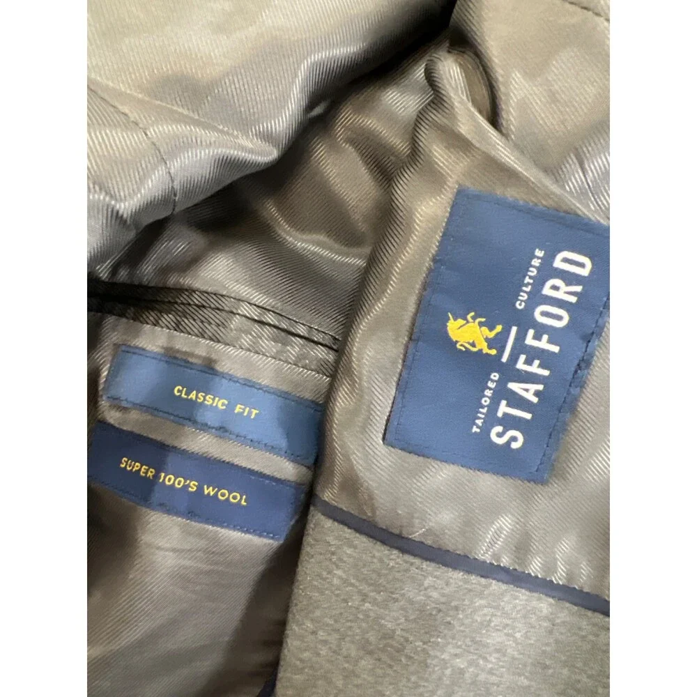 Stafford Men's Gray Long Sleeve Wool Two Button Blazer Jacket - 42 Long